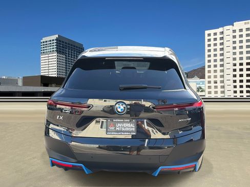 Used 2023 BMW iX xDrive50 w/ Convenience Package AWD/4WD image 4