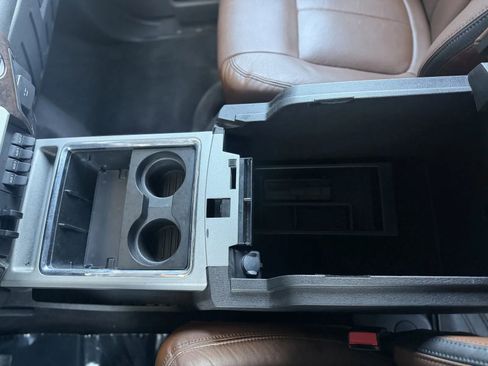 Used 2016 Ford F350 Platinum w/ FX4 Off-Road Package image 33