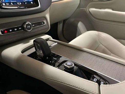 Used 2023 Volvo XC90 T8 Plus w/ Protection Package Premier image 29