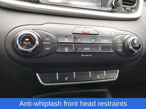 Used 2017 Kia Sorento LX w/ LX Convenience Package image 23