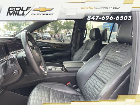 Certified 2024 Cadillac Escalade Sport Platinum w/ Heavy-Duty Trailer Package AWD/4WD image 16
