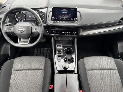 Used 2025 Nissan Rogue SV AWD/4WD image 26