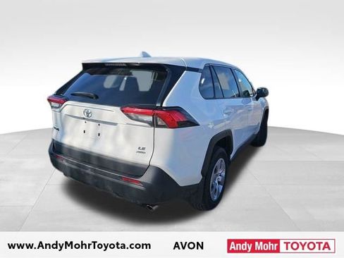 Used 2022 Toyota RAV4 LE image 7