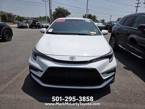 Used 2024 Toyota Corolla SE FWD image 2