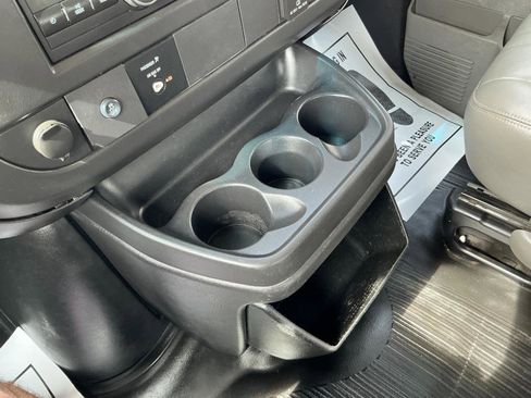 Used 2016 Chevrolet Express 2500 RWD image 14