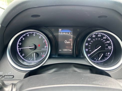 Used 2018 Toyota Camry LE FWD image 19