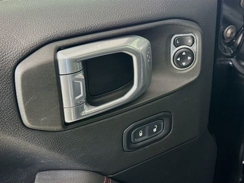 Used 2021 Jeep Wrangler Unlimited Rubicon image 19