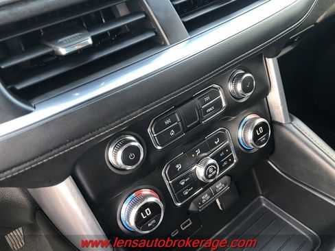 Used 2022 GMC Yukon XL SLE w/ Gmc Pro Safety Plus Package RWD image 15