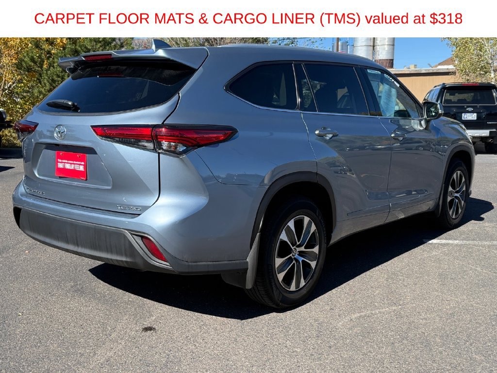 Certified 2022 Toyota Highlander XLE AWD/4WD image 9