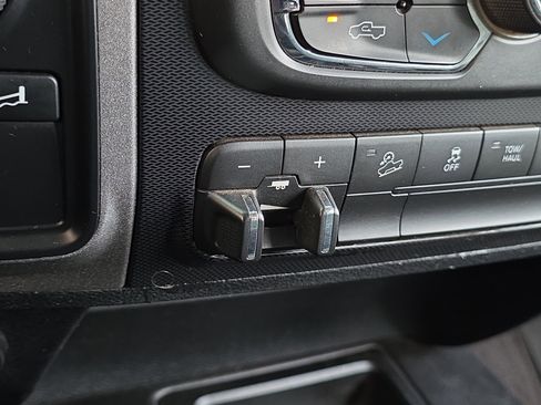 Used 2018 RAM 2500 Power Wagon w/ Luxury Group image 23