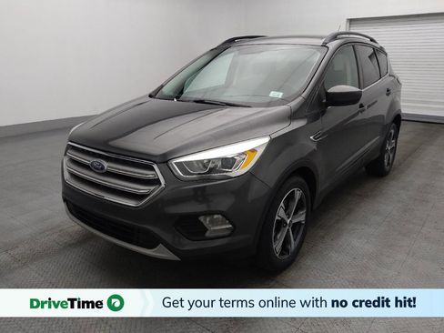 Used 2017 Ford Escape SE w/ Equipment Group 201A image 1