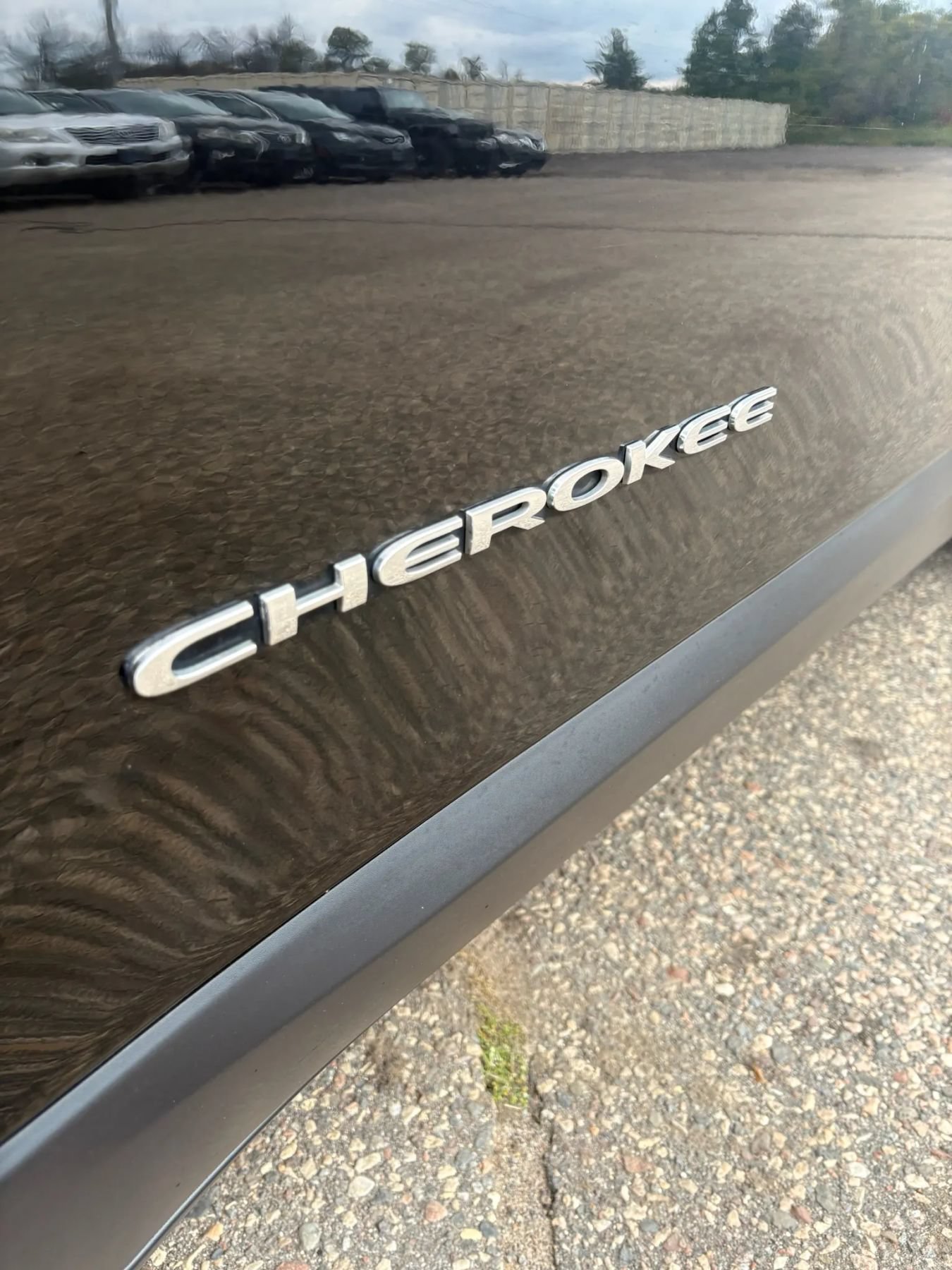 Used 2019 Jeep Cherokee Latitude Plus AWD/4WD image 48