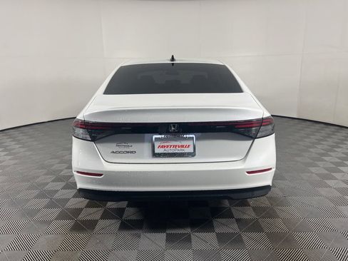 Used 2025 Honda Accord SE image 4