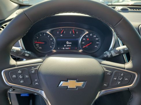 Used 2024 Chevrolet Equinox LT FWD image 20