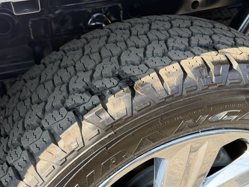 Certified 2019 Ford F150 Lariat w/ Equipment Group 502A Luxury image 9