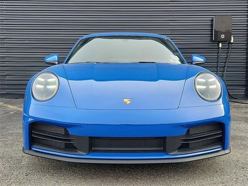 Used 2025 Porsche 911 Carrera image 9