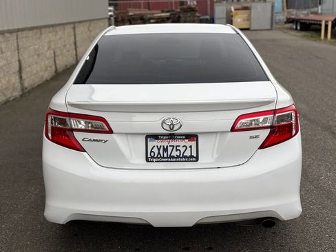 Used 2012 Toyota Camry SE FWD image 4