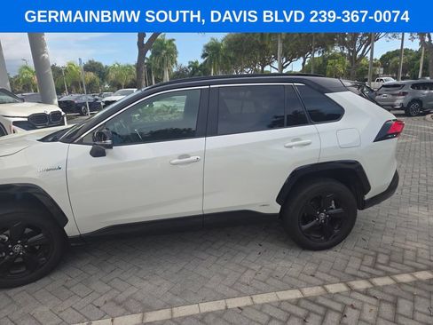 Used 2021 Toyota RAV4 XSE w/ XSE Grade Weather Package AWD/4WD image 9