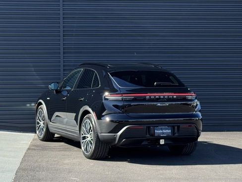 New 2025 Porsche Macan 4 Electric image 3