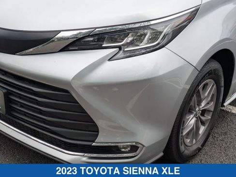 Used 2023 Toyota Sienna XLE image 10