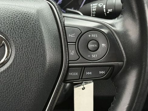 Used 2023 Toyota Camry SE image 14