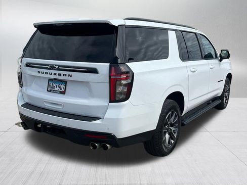 Used 2024 Chevrolet Suburban Z71 w/ Z71 Off-Road Package image 3
