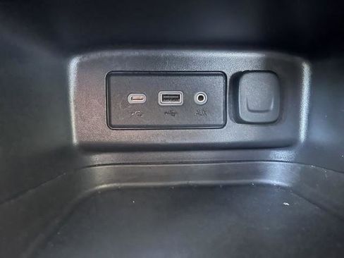 Used 2021 Chevrolet Equinox LS w/ LS Convenience Package AWD/4WD image 15