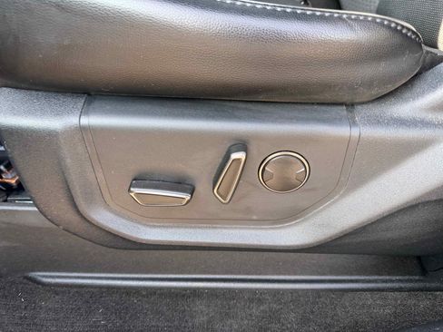 Used 2020 Ford F150 Raptor w/ Equipment Group 802A Luxury image 17