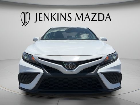 Used 2024 Toyota Camry SE FWD image 2
