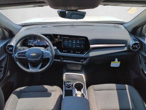 New 2026 Chevrolet Equinox LT AWD/4WD image 15