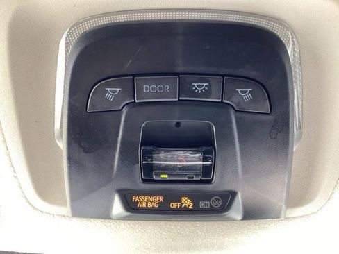 Used 2024 Toyota Corolla LE FWD image 18