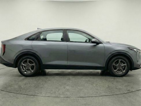 Used 2025 Kia K4 LXS image 11