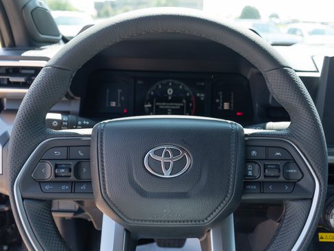 New 2026 Toyota Tacoma SR5 AWD/4WD image 9