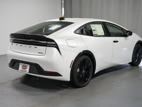 New 2026 Toyota Prius Plug-In Hybrid image 8