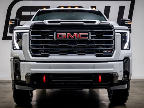 Used 2026 GMC Sierra 2500 AT4 w/ AT4 Premium Plus Package AWD/4WD image 3