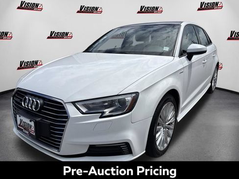 Used 2017 Audi A3 e-tron Premium FWD image 1