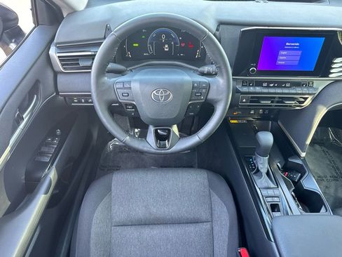 Certified 2025 Toyota Camry LE w/ Convenience Package image 17