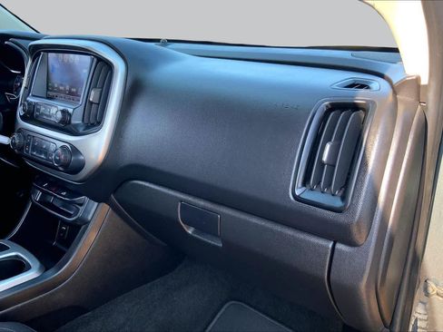 Used 2017 Chevrolet Colorado LT RWD image 19