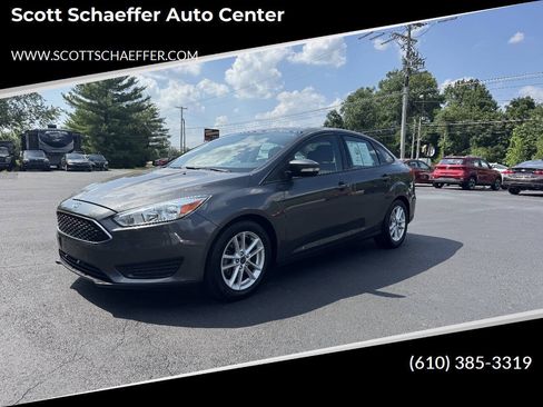 Used 2015 Ford Focus SE w/ Reverse Sensing Package FWD image 1