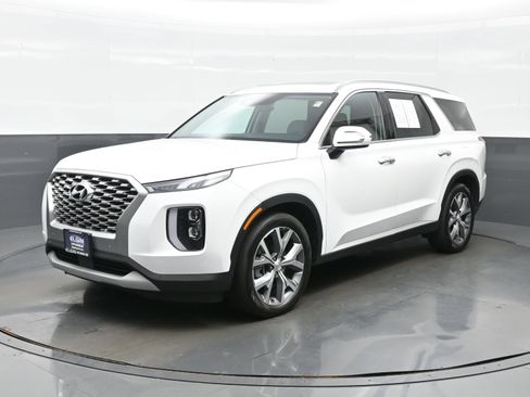 Used 2022 Hyundai Palisade SEL w/ Premium Package AWD/4WD image 2