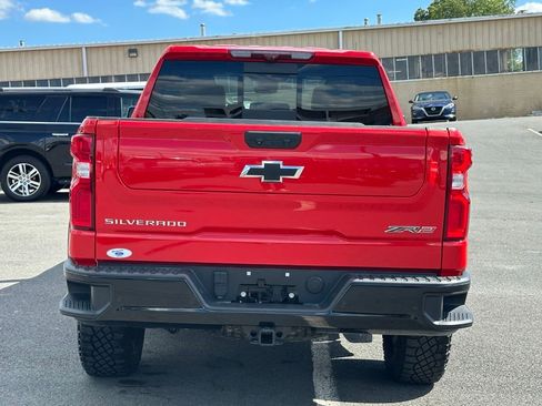 Used 2023 Chevrolet Silverado 1500 ZR2 w/ Technology Package AWD/4WD image 7