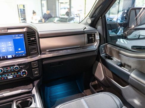 Used 2025 Ford F250 Platinum AWD/4WD image 45