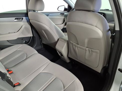 Used 2018 Hyundai Sonata SE w/ Cargo Package FWD image 11