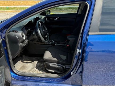 Used 2019 Kia Forte S w/ S Premium Package FWD image 7