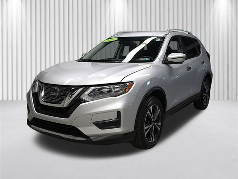 Used 2020 Nissan Rogue SV w/ Premium Package AWD/4WD image 8