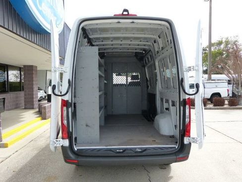 Used 2021 Mercedes-Benz Sprinter 1500 w/ Driver Convenience Package image 14