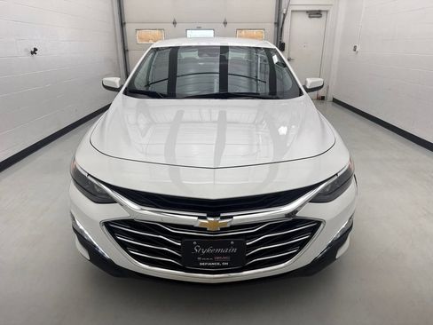 Used 2024 Chevrolet Malibu LT FWD image 2