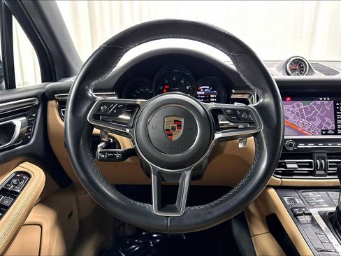 Used 2021 Porsche Macan AWD/4WD image 17