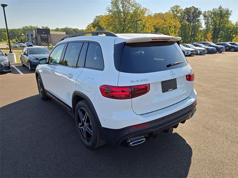 New 2024 Mercedes-Benz GLB 250 4MATIC image 5