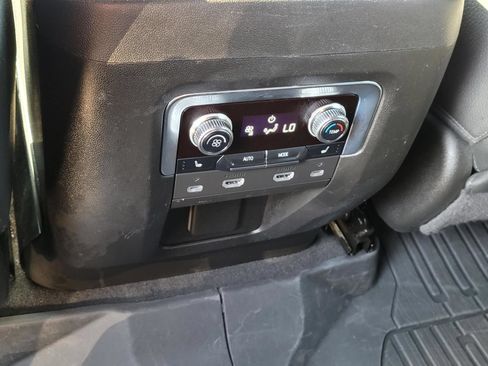 Used 2023 GMC Yukon Denali AWD/4WD image 22